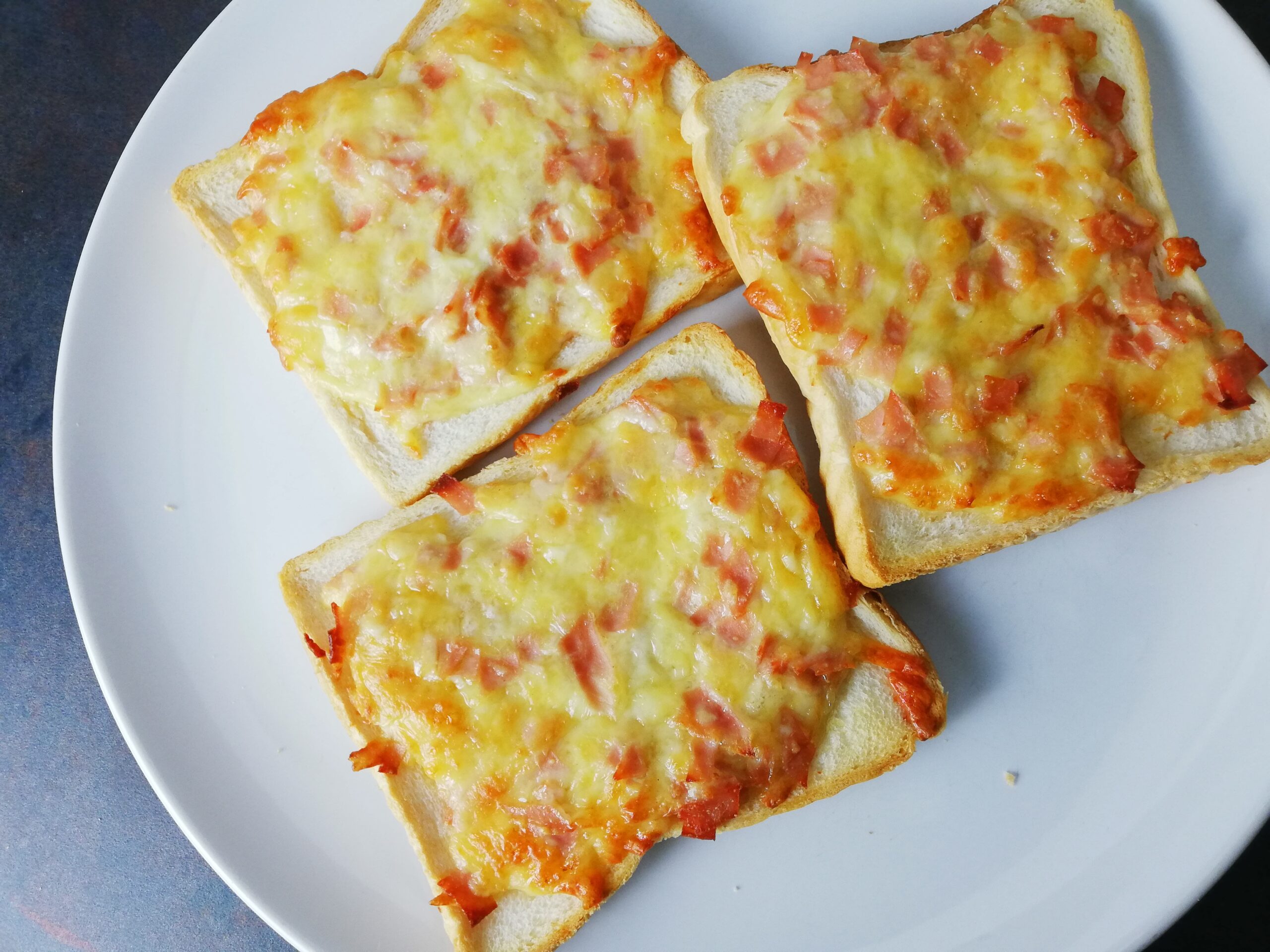  CHEESE, HAM AND MUSTARD SANDWICHES