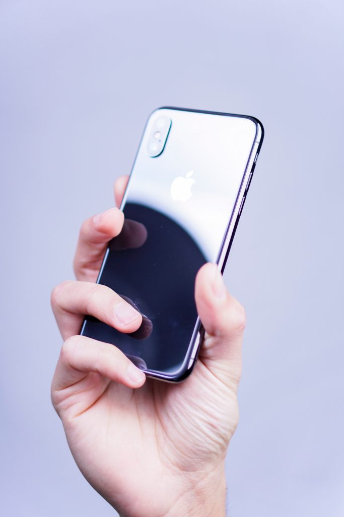 10 TIME-SAVING TASKS YOU CAN DO WITH YOUR PHONE AS A BLOGGER