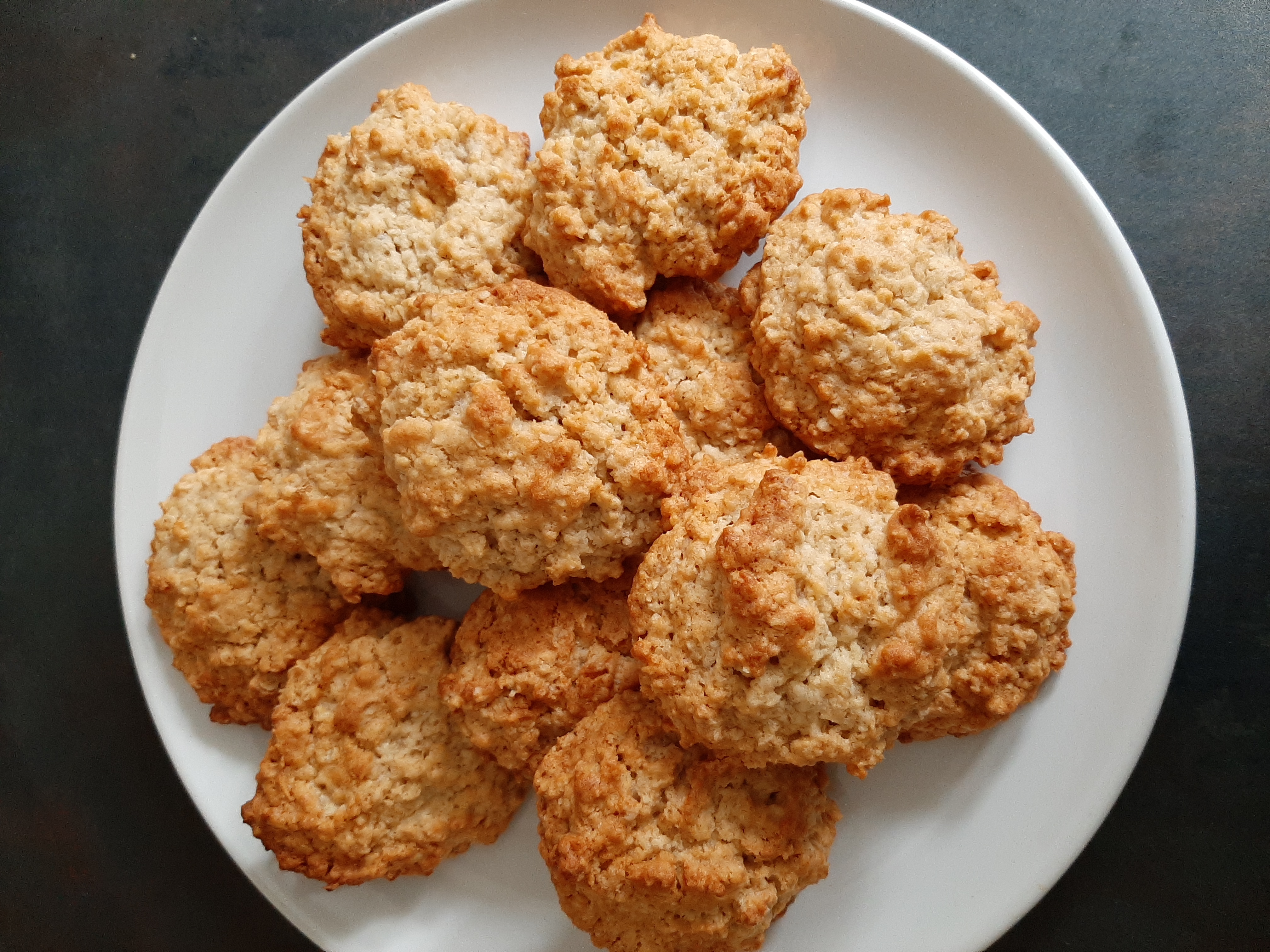 SOFT CHEWY OAT BISCUITS
