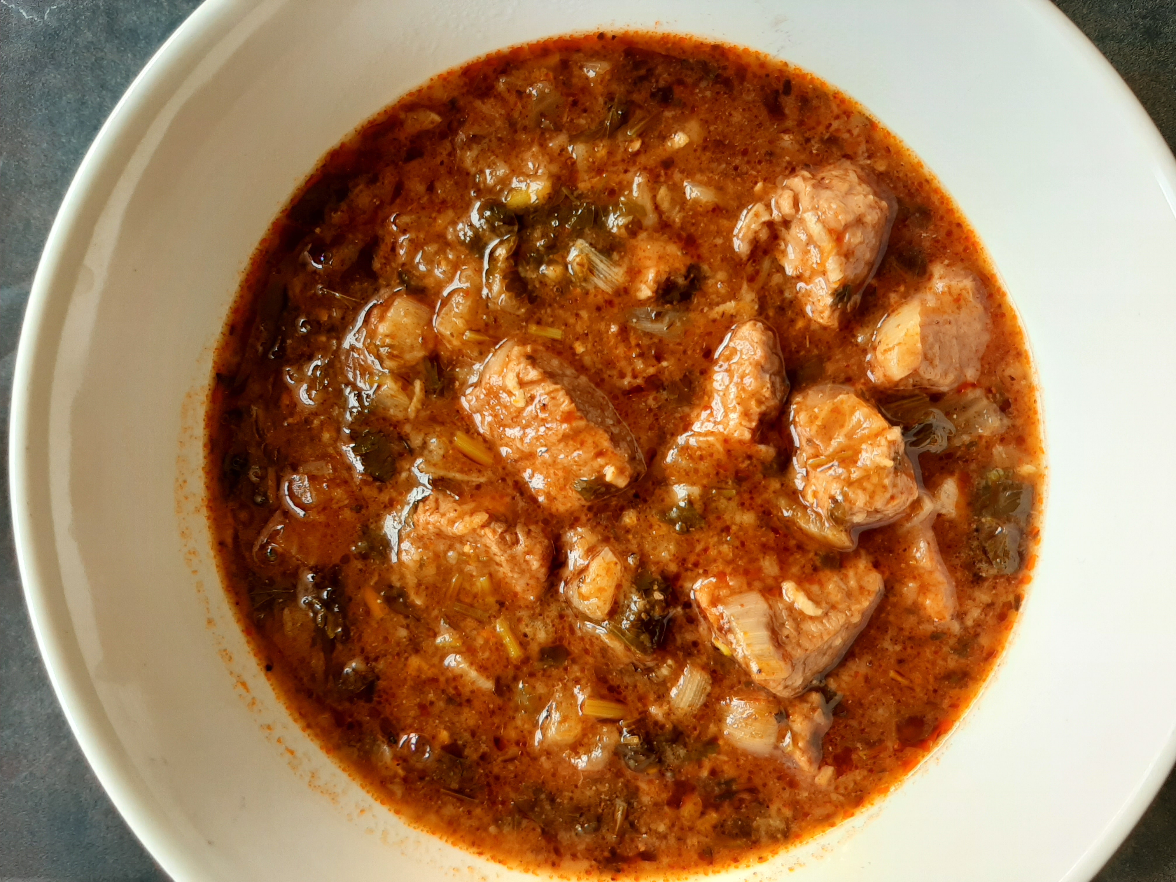 TENDER SLOW COOKED BEEF STEW