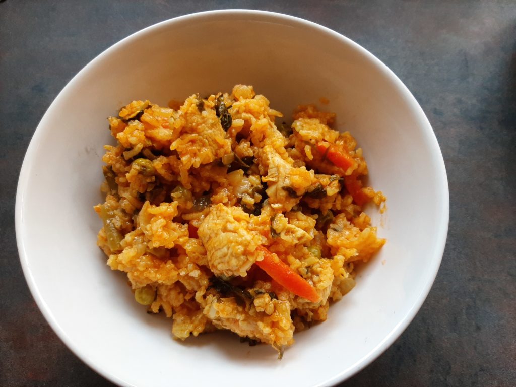 ONE POT CHICKEN AND RICE