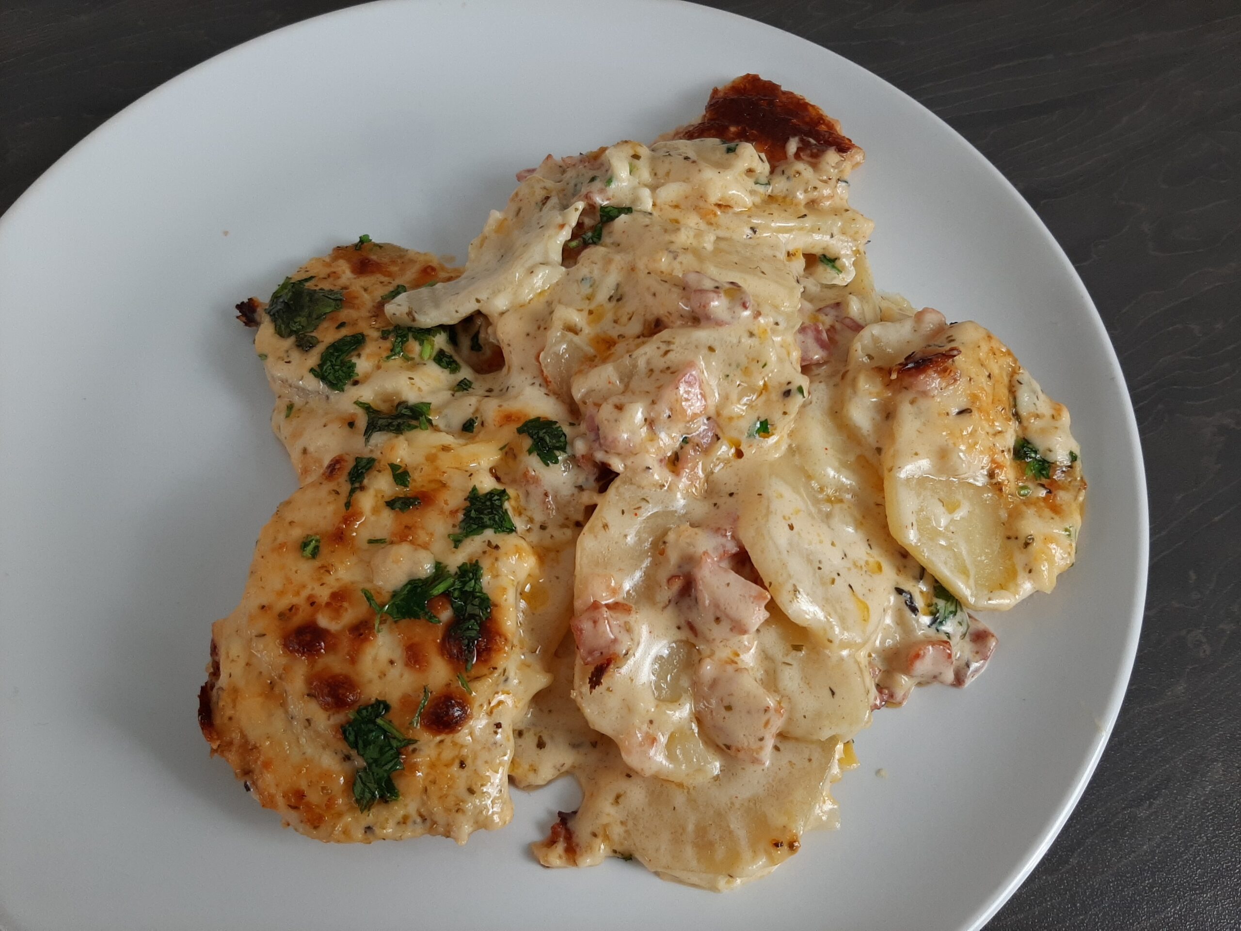 A CHEESY LOADED BACON SCALLOPED POTATOES RECIPE